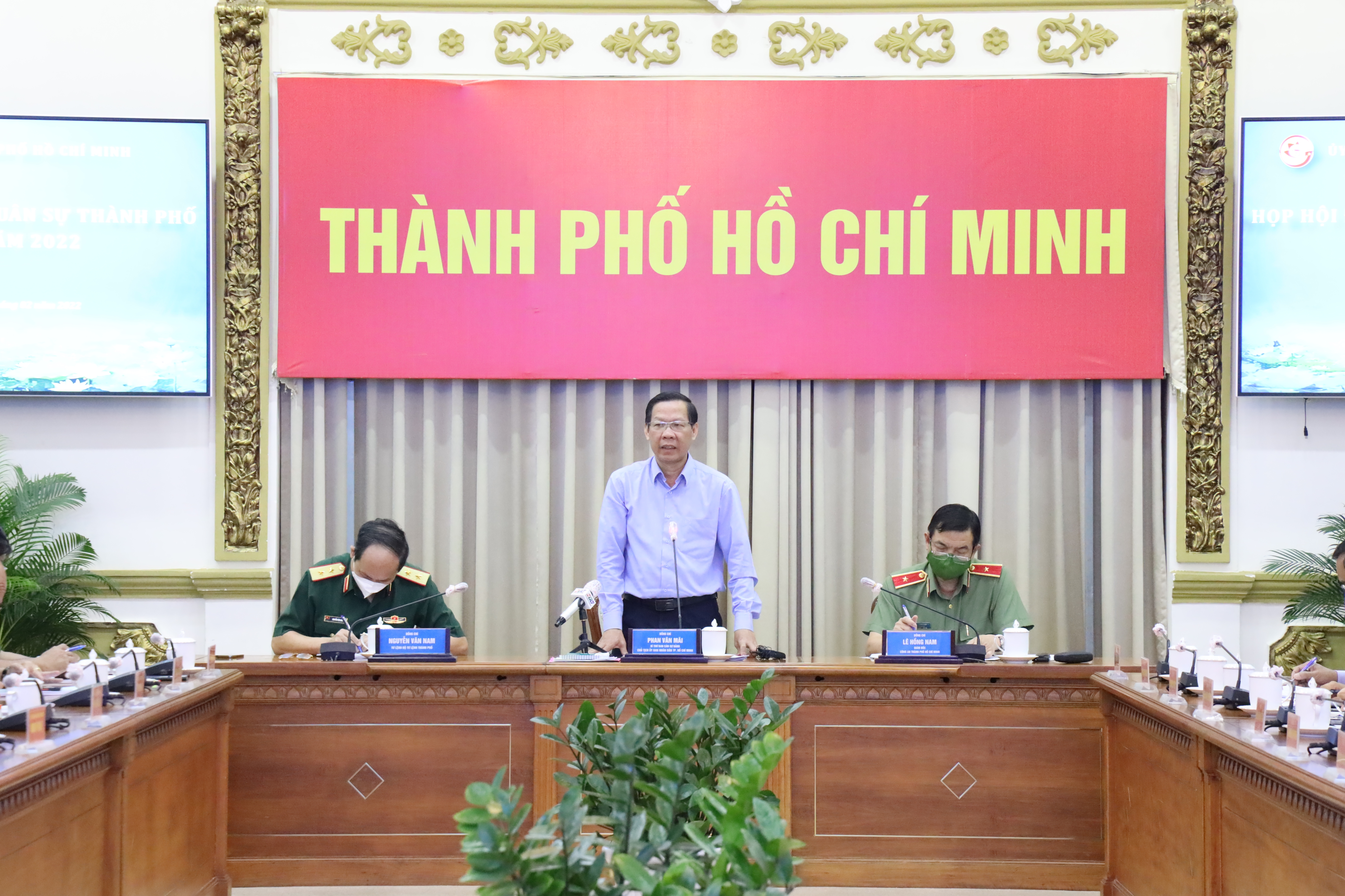 chu-tich-ubnd-tp-hcm-chi-dao-dam-bao-ph242ng-dich-covid-19-trong-c244ng-t225c-tuyen-qu226n_3.jpg chu-tich-ubnd-tp-hcm-chi-dao-dam-bao-ph242ng-dich-covid-19-trong-c244ng-t225c-tuyen-qu226n_3.jpg