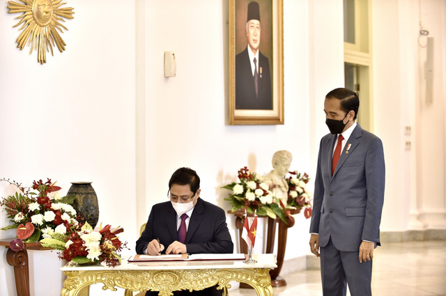 Chùm ảnh: Thủ tướng Phạm Minh Chính dự Hội nghị các Nhà lãnh đạo ASEAN - Ảnh 10. Chùm ảnh: Thủ tướng Phạm Minh Chính dự Hội nghị các Nhà lãnh đạo ASEAN - Ảnh 10.