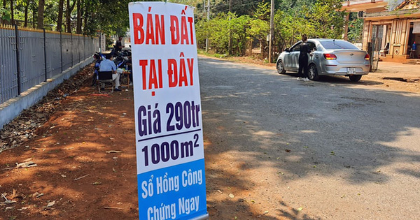 Chứng khoán bùng nổ, liệu BĐS có đủ hấp dẫn để nhà đầu tư hiện thực hóa tài sản?