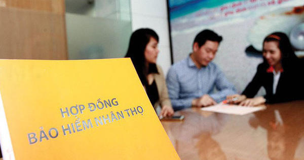 Chuyên gia bày kế cho người trẻ lương 8 triệu đồng/tháng mua bảo hiểm: Đừng ham đóng phí, đầu tư để tiền đẻ ra tiền