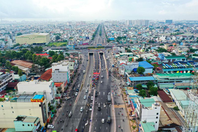 Chuyên gia Colliers Việt Nam: “3 huyện lên quận, thị trường bất động sản ở khu vực này sẽ nhộn nhịp hơn - Ảnh 2. Chuyên gia Colliers Việt Nam: “3 huyện lên quận, thị trường bất động sản ở khu vực này sẽ nhộn nhịp hơn - Ảnh 2.