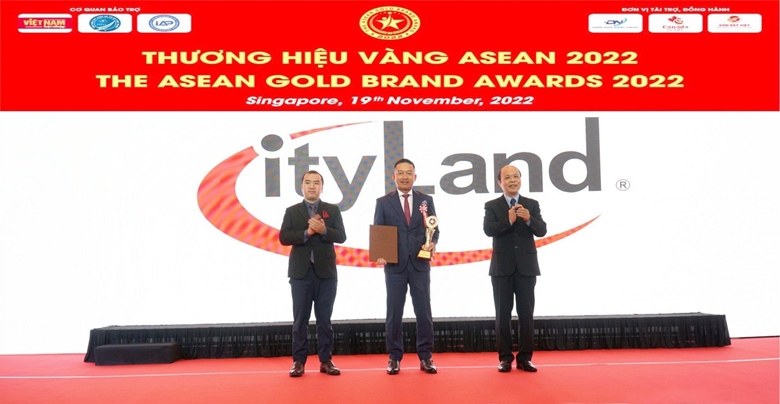 Đại diện CityLand Group nhận danh hiệu Top 10 Thương hiệu Vàng ASEAN 2022 Đại diện CityLand Group nhận danh hiệu Top 10 Thương hiệu Vàng ASEAN 2022