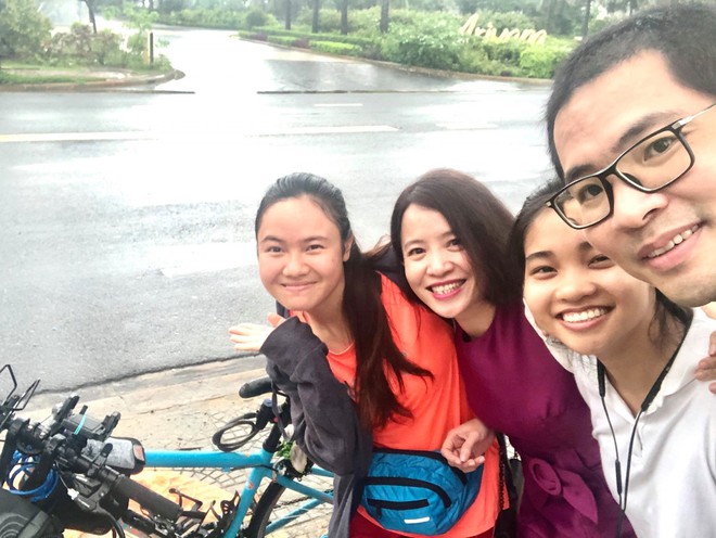 Cô gái 'phượt' xuyên Việt bằng xe đạp chỉ mang theo 3 triệu đồng - ảnh 1