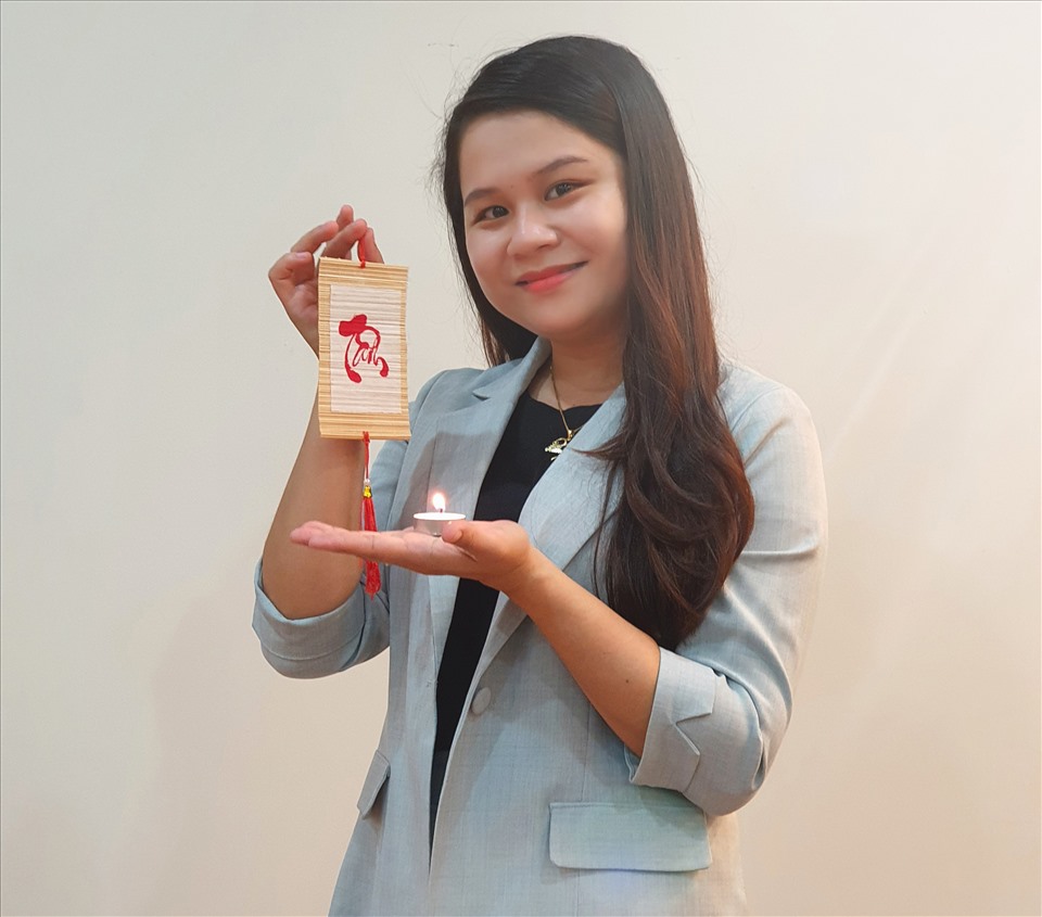 Cô gái viết tốc độ