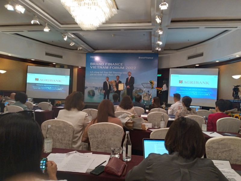 Agribank vinh dự nhận Top 10 thương hiệu giá trị Việt Nam Agribank vinh dự nhận Top 10 thương hiệu giá trị Việt Nam