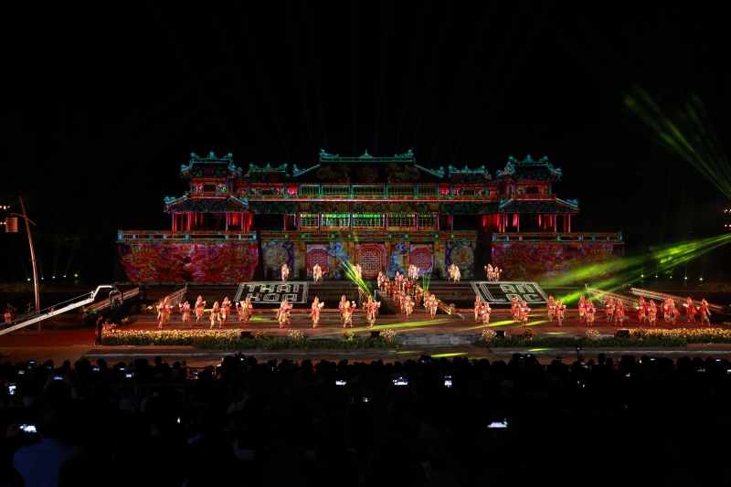 Di tích Ngọ Môn trong đêm khai mạc Festival Huế 2022