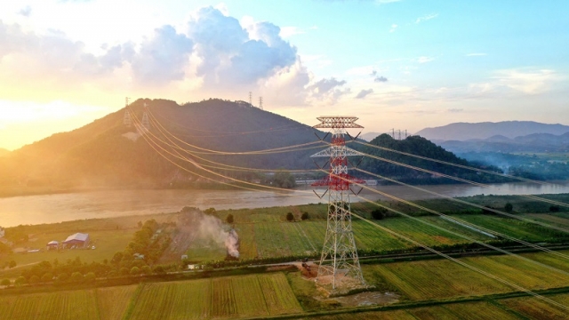 Công trình đường dây 500kV mạch 3 Quảng Trạch - Phố Nối và những con số nổi bật 