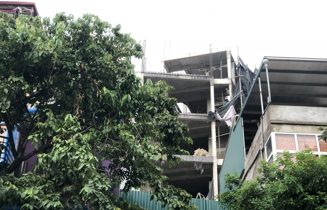 Công trình thi công trong thời gian giãn cách xã hội tại Hà Nội khiến người dân bức xúc - Ảnh 9. Công trình thi công trong thời gian giãn cách xã hội tại Hà Nội khiến người dân bức xúc - Ảnh 9.