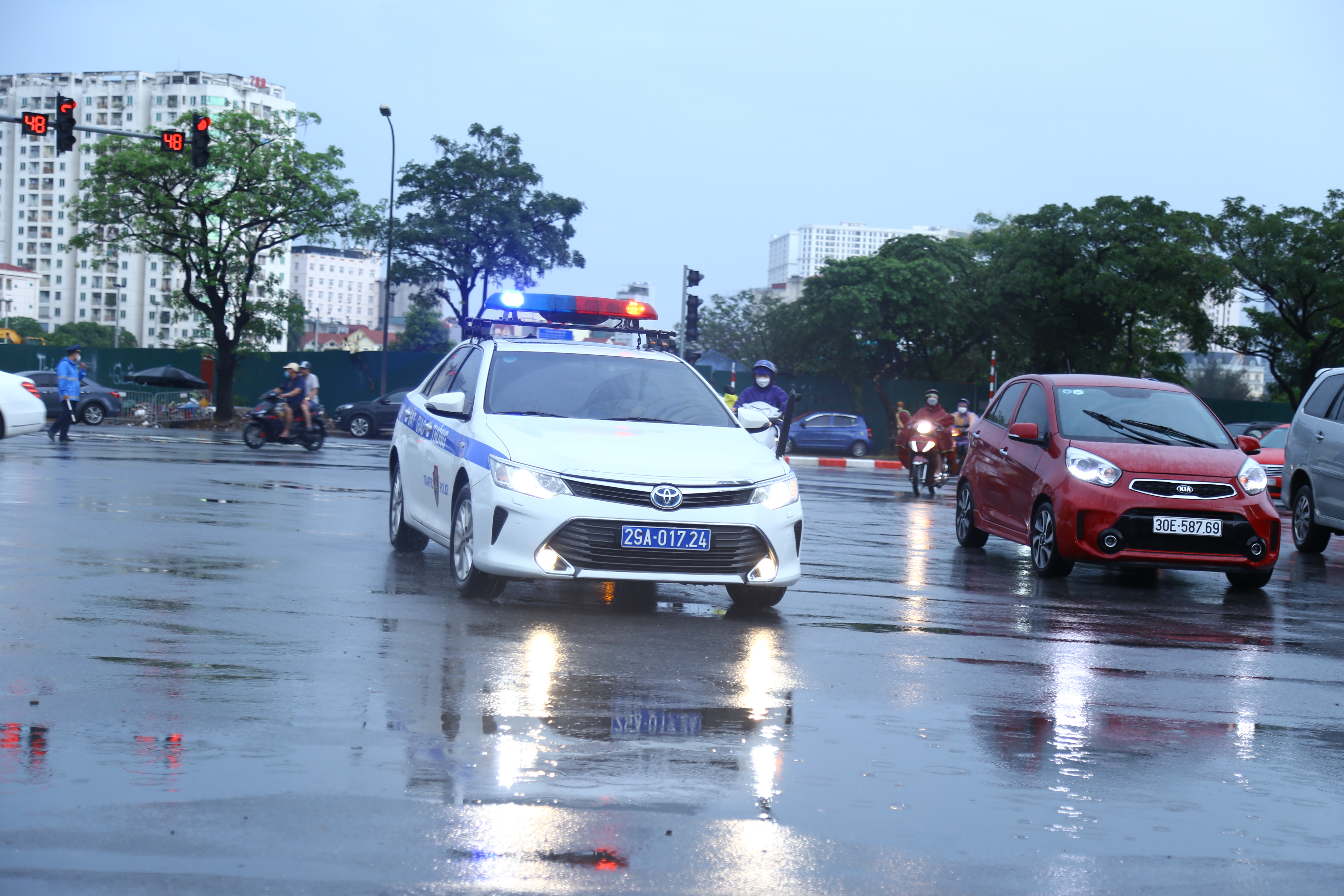 csgt-h224-noi-39doi-mua39-ph226n-luong-giao-th244ng-truoc-le-khai-mac-sea-games-31_5.jpg csgt-h224-noi-39doi-mua39-ph226n-luong-giao-th244ng-truoc-le-khai-mac-sea-games-31_5.jpg