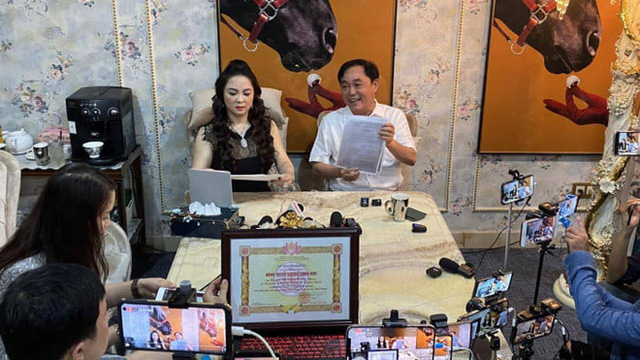 Cuộc chiến 200 tỷ, hút 1% dân số Việt Nam theo dõi: CEO Phương Hằng đã bán điều gì cho chúng ta? - Ảnh 3. Cuộc chiến 200 tỷ, hút 1% dân số Việt Nam theo dõi: CEO Phương Hằng đã bán điều gì cho chúng ta? - Ảnh 3.