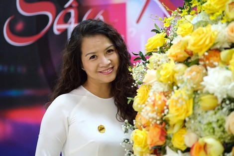 Là nghệ sĩ tài năng của sân khấu kịch phía Bắc, hiện Thu Hạnh có cuộc sống hạnh phúc bên ông xã và 2 con gái. Ảnh: ĐPCC.