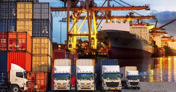 Cước vận tải biển tăng phi mã, doanh nghiệp logistics và cảng biển hưởng lợi