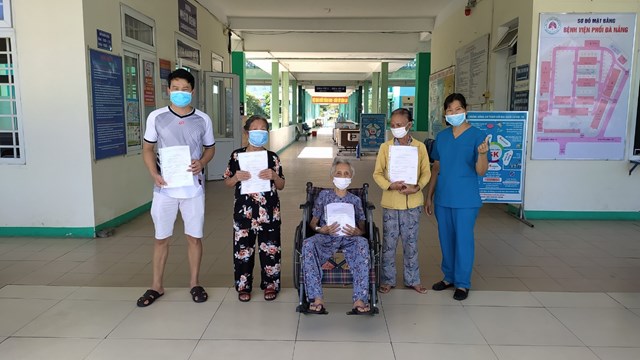 Đà Nẵng: Cho ra viện bệnh nhân Covid-19 trên 100 tuổi