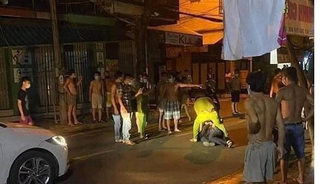 Đà Nẵng: Nhập tâm game bạo lực, thiếu niên đâm liên tiếp hai người