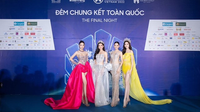 Dàn người đẹp xuất hiện trên thảm đỏ chung kết Miss World Vietnam 2022