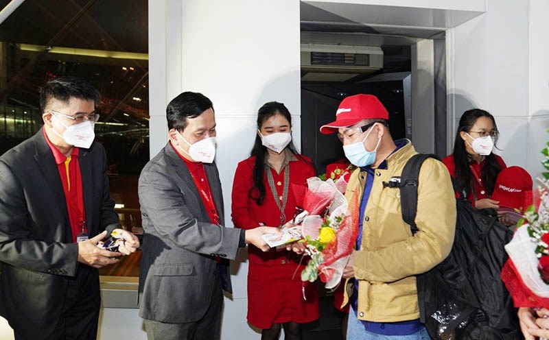 d243n-ch224o-nam-moi-2022-dac-biet-tr234n-do-cao-10000m-c249ng-vietjet_12.jpg d243n-ch224o-nam-moi-2022-dac-biet-tr234n-do-cao-10000m-c249ng-vietjet_12.jpg