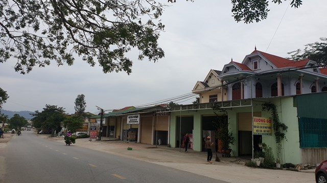 Đóng tiền cho xã gần 3 năm, dân vẫn khát nước sạch