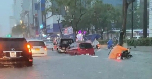 Đà Nẵng 4 người thiệt mạng trong đợt ngập lụt lịch sử