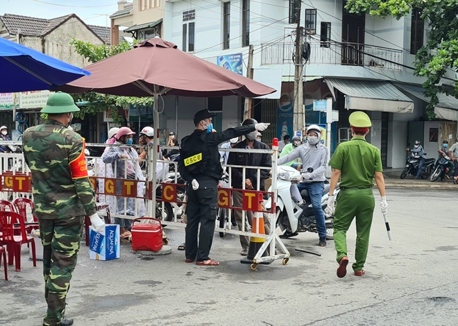 Đà Nẵng: ‘Ai ở đâu thì ở đó’ nếu dịch không giảm trong 4 ngày tới