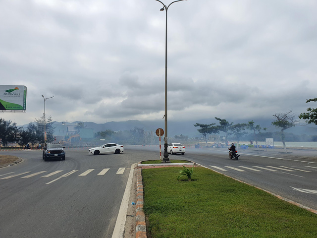 Đà Nẵng tính mở đường ven biển đi ngang dự án ở Nam Ô: Chủ đầu tư không đồng ý - Ảnh 1. Đà Nẵng tính mở đường ven biển đi ngang dự án ở Nam Ô: Chủ đầu tư không đồng ý - Ảnh 1.