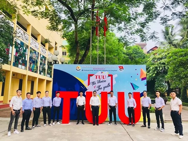 dai-hoc-c244ng-do224n-tuyen-sinh-ng224nh-du-lich-v224-ng244n-ngu-anh_2.jpg dai-hoc-c244ng-do224n-tuyen-sinh-ng224nh-du-lich-v224-ng244n-ngu-anh_2.jpg