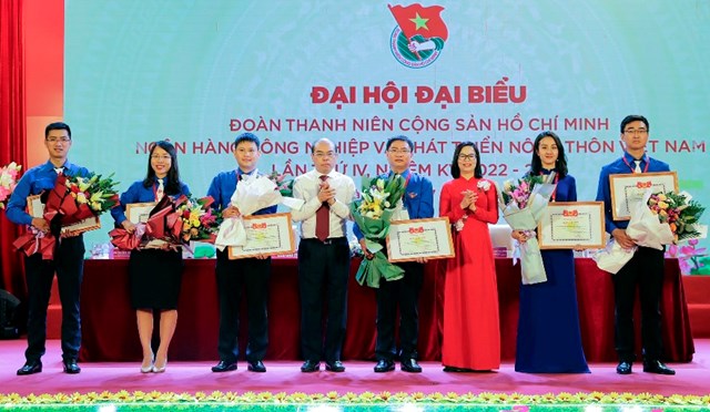 dai-hoi-do224n-tncs-ho-ch237-minh-agribank-kho225-iv-nhiem-ky-2022-2027-dien-ra-th224nh-c244ng-tot-dep_5.jpg