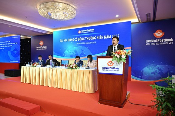 dai-hoi-dong-co-d244ng-lienvietpostbank-loi-nhuan-truoc-thue-4800-ty-dong-chia-co-tuc-ty-le-15_2.jpg