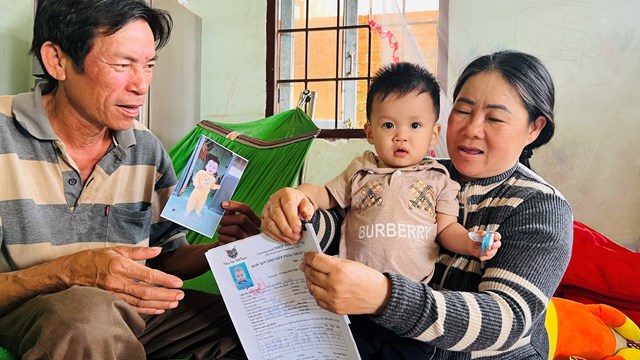 Đắk Lắk: Bé trai 15 tháng tuổi mắc bệnh tim bẩm sinh bị mẹ bỏ rơi