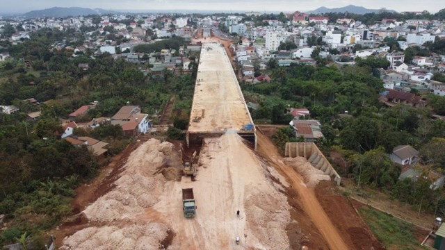 Đắk Lắk: Đường Đông Tây TP Buôn Ma Thuột, 8 năm chưa làm xong 7 km, tiếp tục xin gia hạn