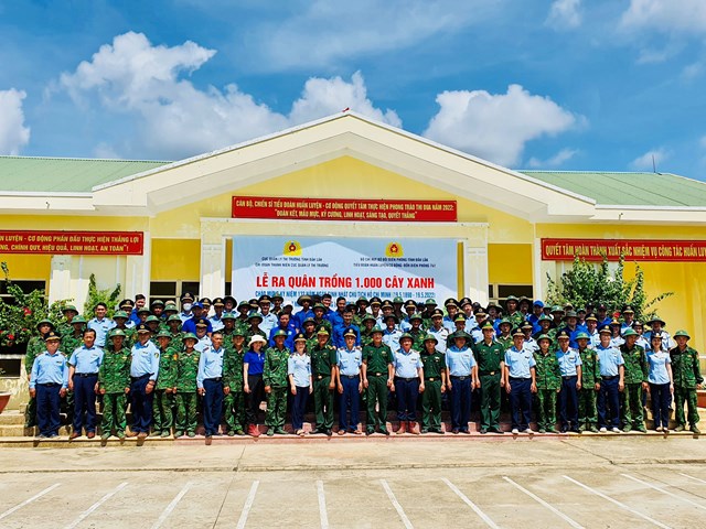 dak-lak-trong-hon-1000-c226y-xanh-mung-sinh-nhat-b225c_4.jpg