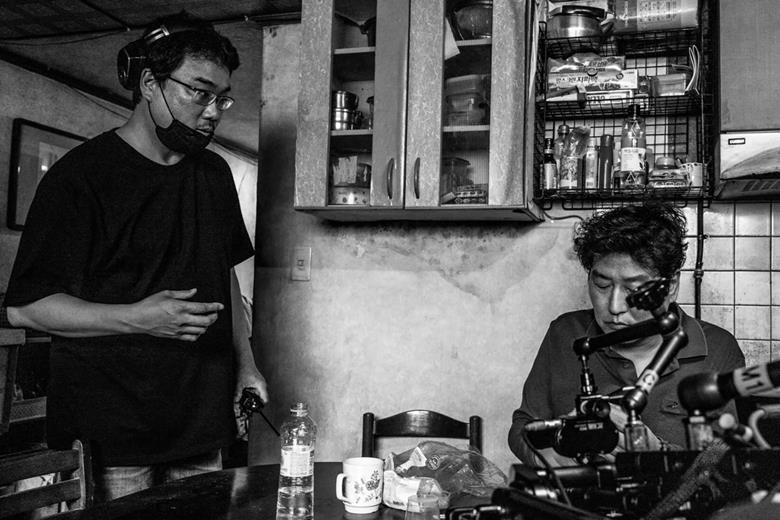 Đạo diễn Bong Joon Ho của 'Parasite' đang làm phim hoạt hình biển khơi - ảnh 1