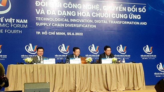 Đẩy mạnh đổi mới công nghệ, chuyển đổi số và đa dạng hóa chuỗi cung ứng