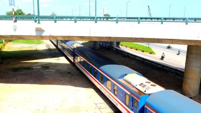 Đề nghị Quảng Trị nghiên cứu phương án xây dựng nút giao khác mức giữa đường sắt và đường bộ