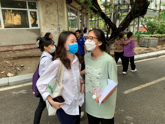 de-thi-tot-nghiep-thpt-c243-do-ph226n-ho225-cao-bo-gddt-n243i-g236_2.jpg de-thi-tot-nghiep-thpt-c243-do-ph226n-ho225-cao-bo-gddt-n243i-g236_2.jpg