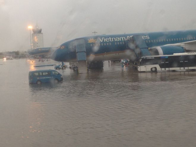 Đề xuất thêm đường thoát nước chống ngập sân bay Tân Sơn Nhất
