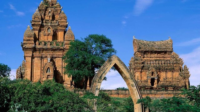Đền tháp Chăm