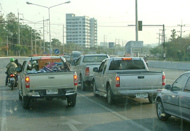 Trên đường cao tốc đến Bangkok ảnh: T.Đ.T