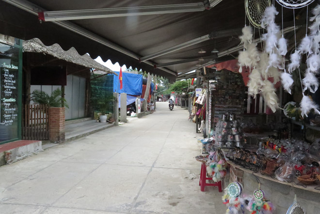 Dịch Covid-19, thuyền thúng phố cổ Hội An trống vắng eo sèo - ảnh 4