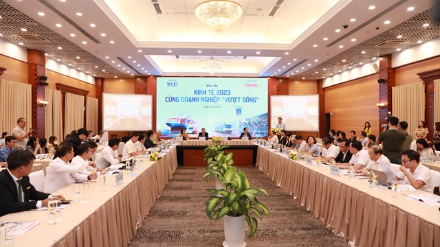 Diễn đàn Kinh tế 2023: Cùng Doanh nghiệp 'vượt sóng'