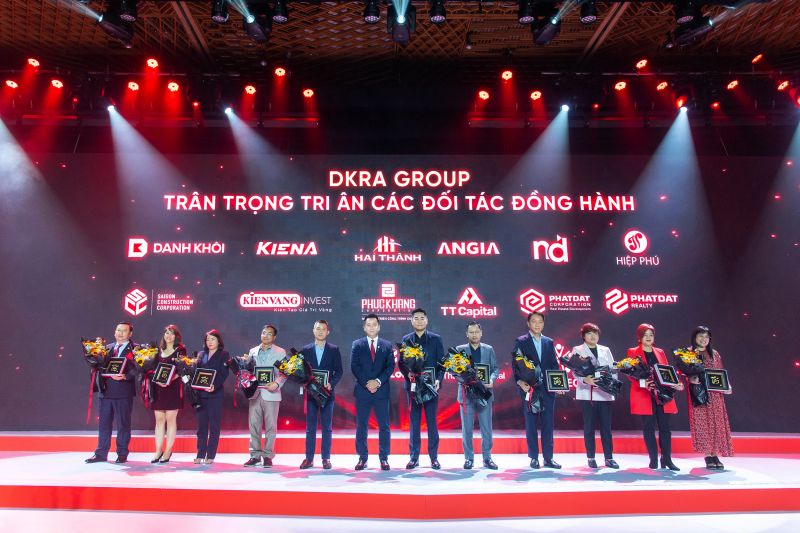 DKRA Group trao quà tri ân đến các đối tác đồng hành cùng tập đoàn trong hơn 1 thập kỷ qua