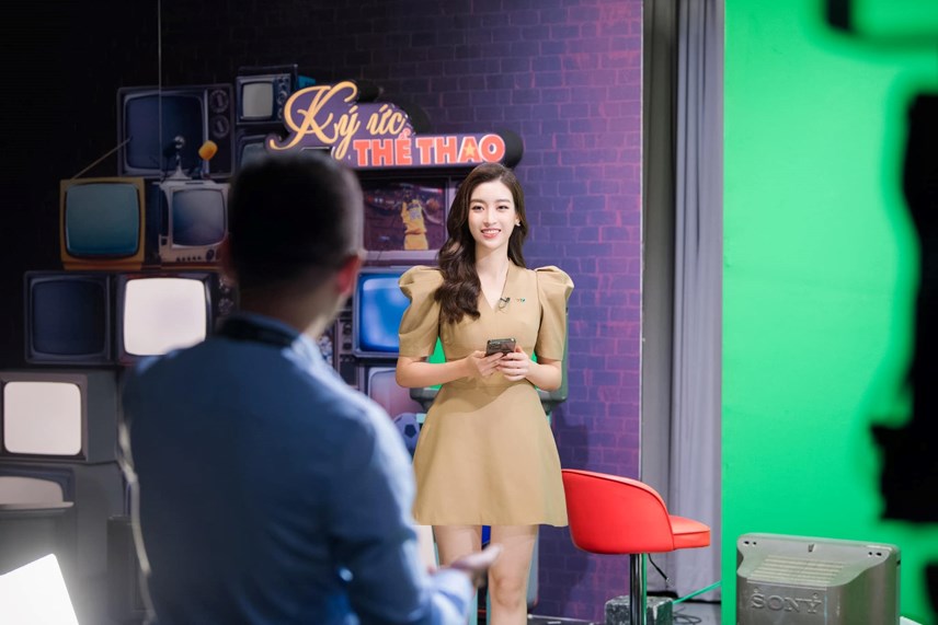 do-my-linh-ghi-diem-nho-gu-thoi-trang-thanh-lich-khi-dam-nhan-vai-tr242-moi_3.jpg do-my-linh-ghi-diem-nho-gu-thoi-trang-thanh-lich-khi-dam-nhan-vai-tr242-moi_3.jpg