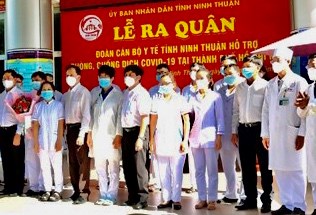 Đoàn Y tế Ninh Thuận ra quân lên đường hỗ trợ TP Hồ Chí Minh