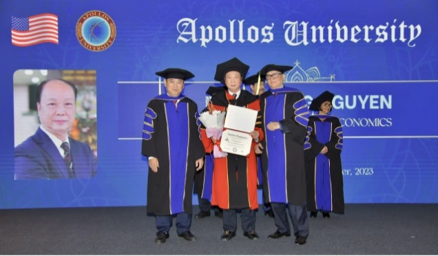 Doanh nhân Nguyễn Đình Thắng nhận sắc phong Giáo sư Kinh tế danh dự của Đại học Apollos - USA Doanh nhân Nguyễn Đình Thắng nhận sắc phong Giáo sư Kinh tế danh dự của Đại học Apollos - USA