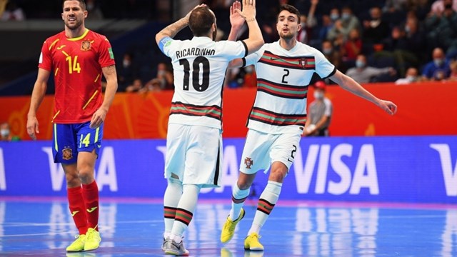 Đội bóng số 1 thế giới bị loại ở tứ kết Futsal World Cup 2021