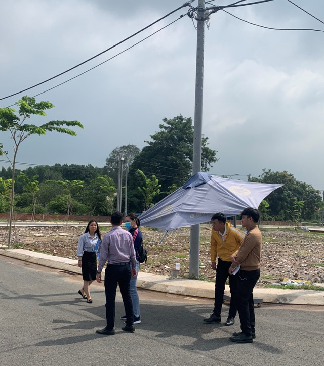 Động thái mới của nhà đầu tư bất động sản - Ảnh 1. Động thái mới của nhà đầu tư bất động sản - Ảnh 1.
