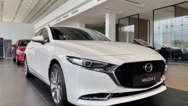 Dòng xe nào giữ vững 'ngôi vương' phân khúc xe sedan hạng C năm 2023?
