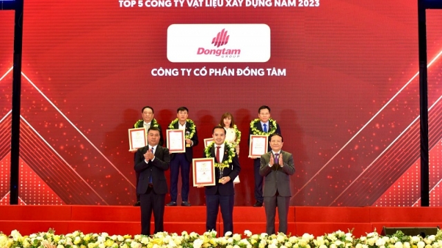 Dongtam Group đạt TOP 5 Công ty Vật liệu xây dựng 5 năm liên tiếp