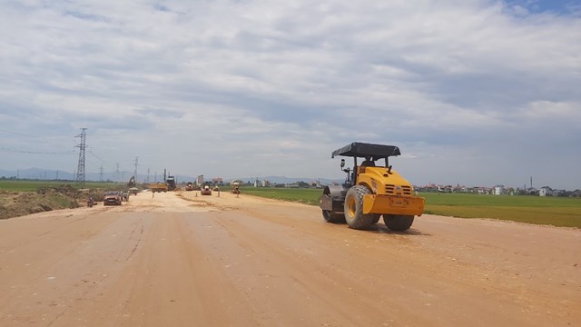 du-225n-cao-toc-bac-nam-doan-qua-nghe-an-theo-ch226n-nh224-thau-cienco4-tr234n-c244ng-truong_1.jpg