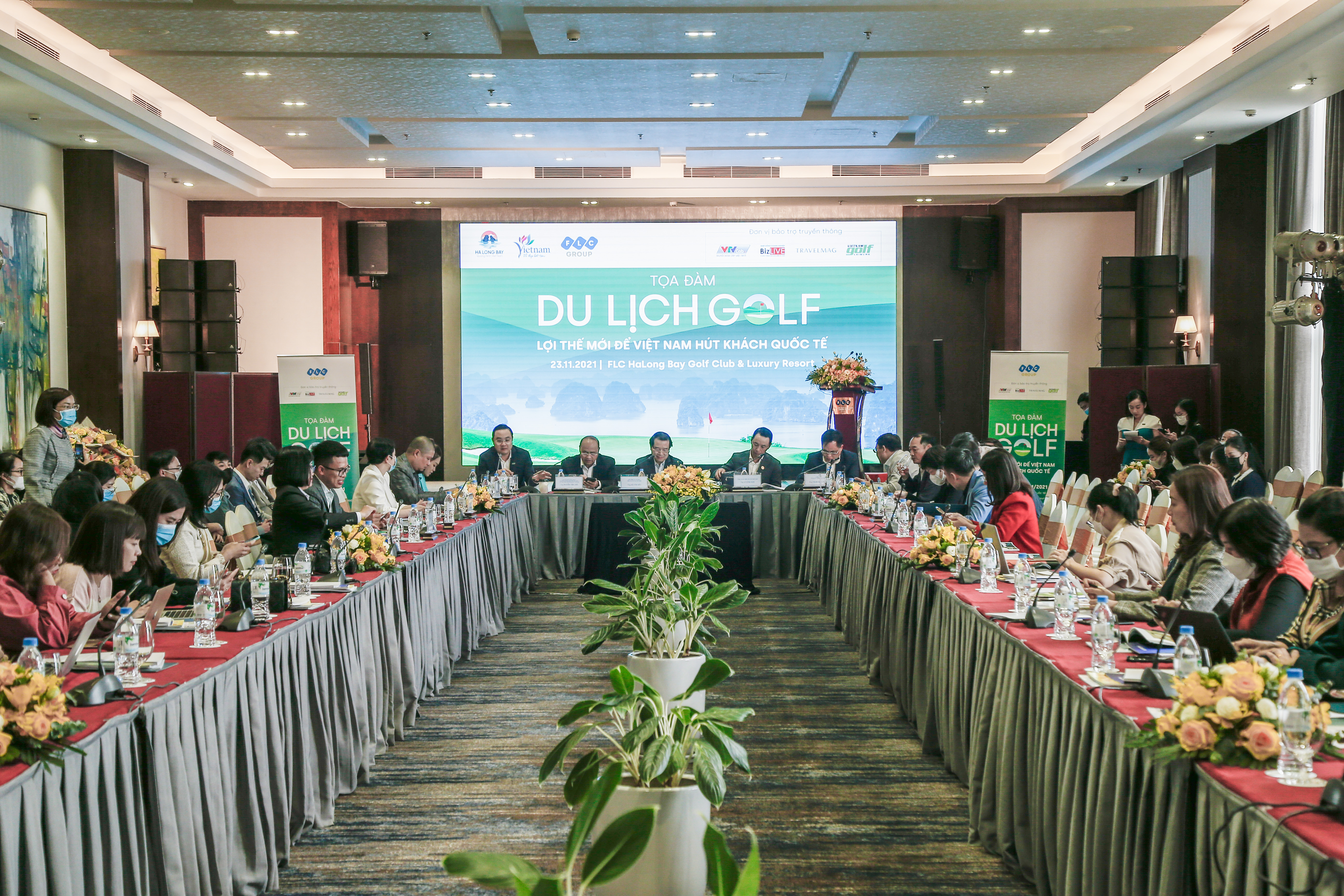 du-lich-golf-loi-the-moi-de-viet-nam-h250t-kh225ch-quoc-te_1.jpg