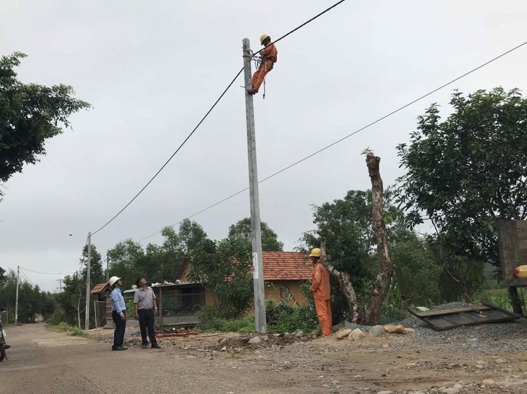Đưa điện lưới quốc gia về vùng ‘lõm’ Lạc Sanh